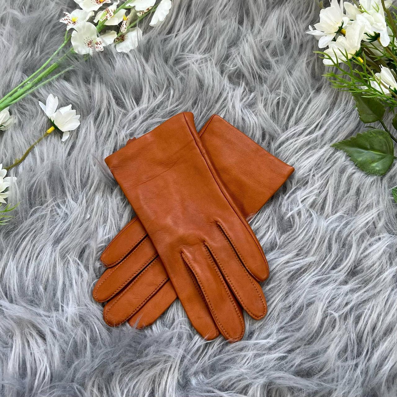 Pre-owned Gloves In Orange
