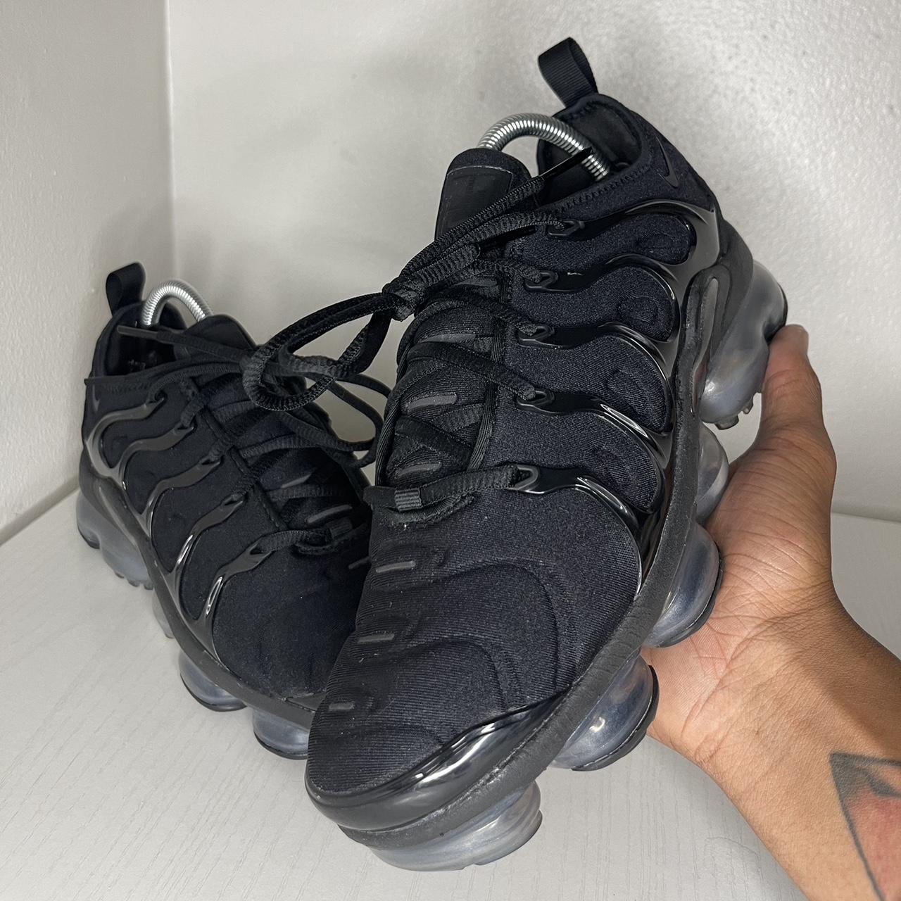 all black vapormax plus women's