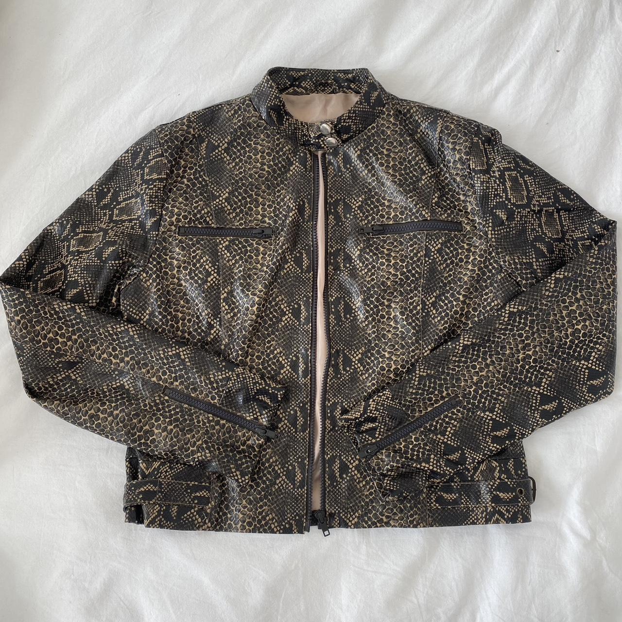 item listed by mimivalerie