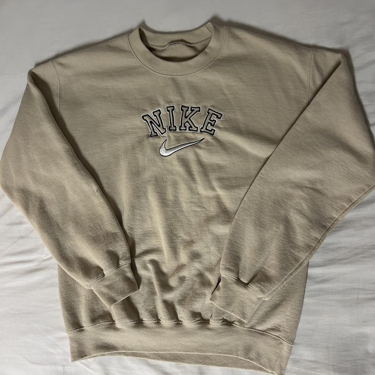tan crew neck nike