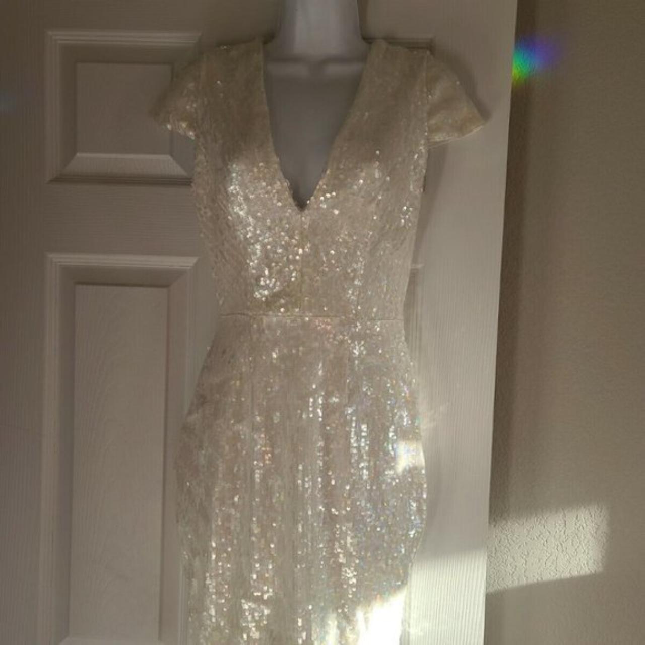 Dress the Population Cream deals Sequin Dress