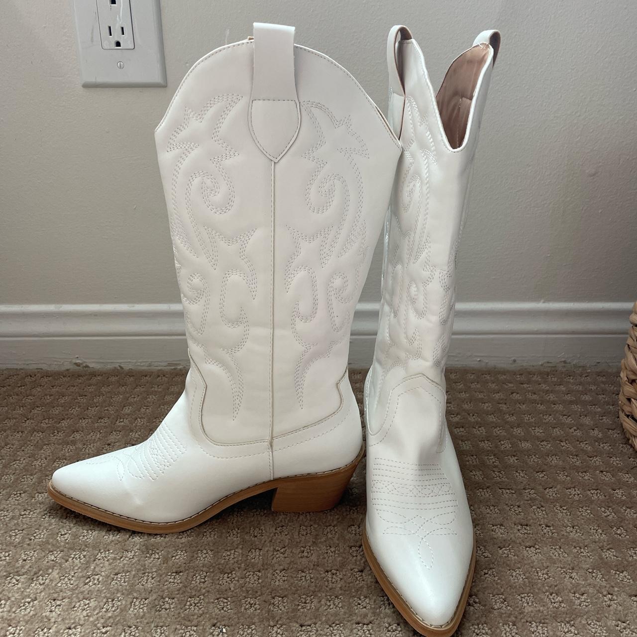 SHEIN Women's White Boots Depop