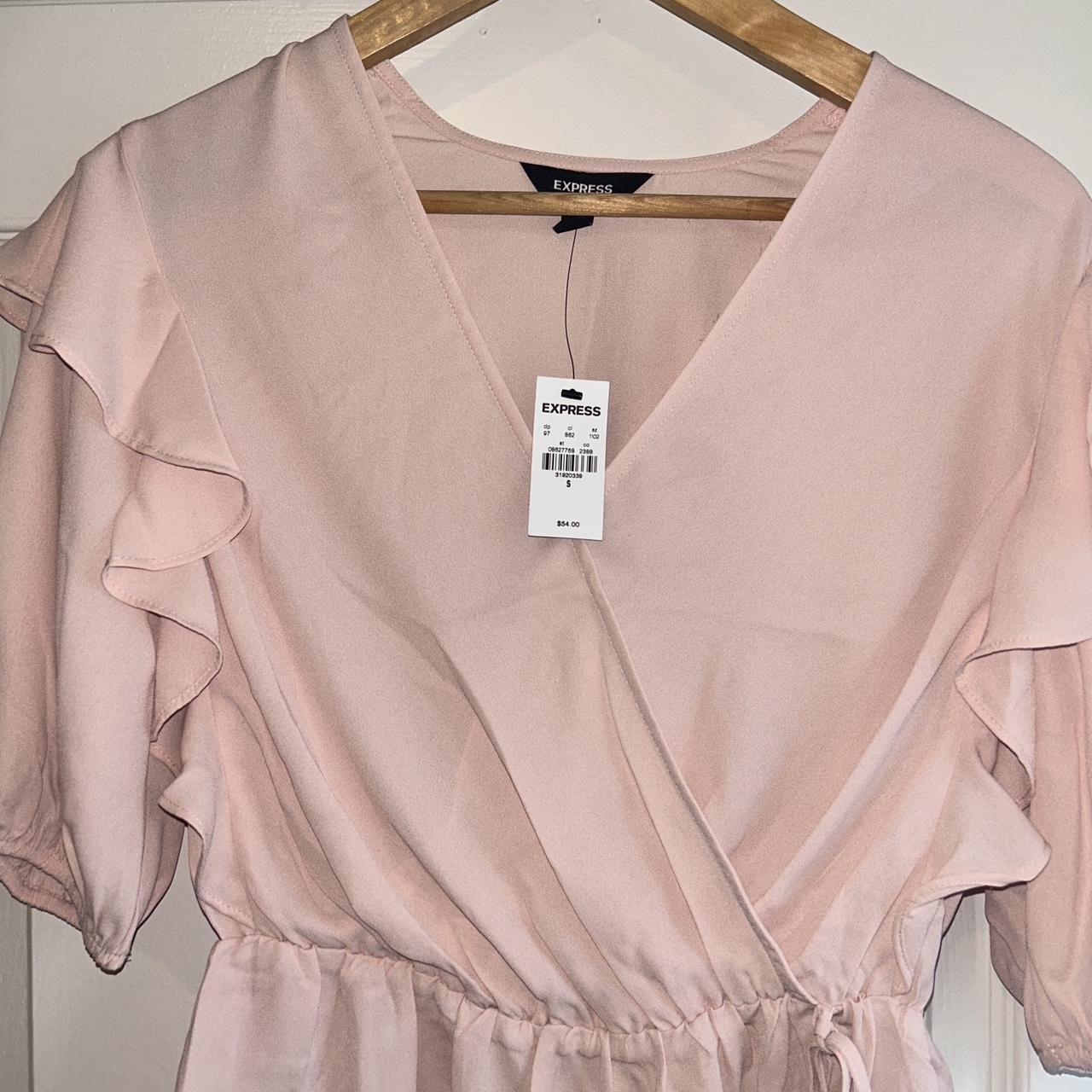 Express blouse - Depop