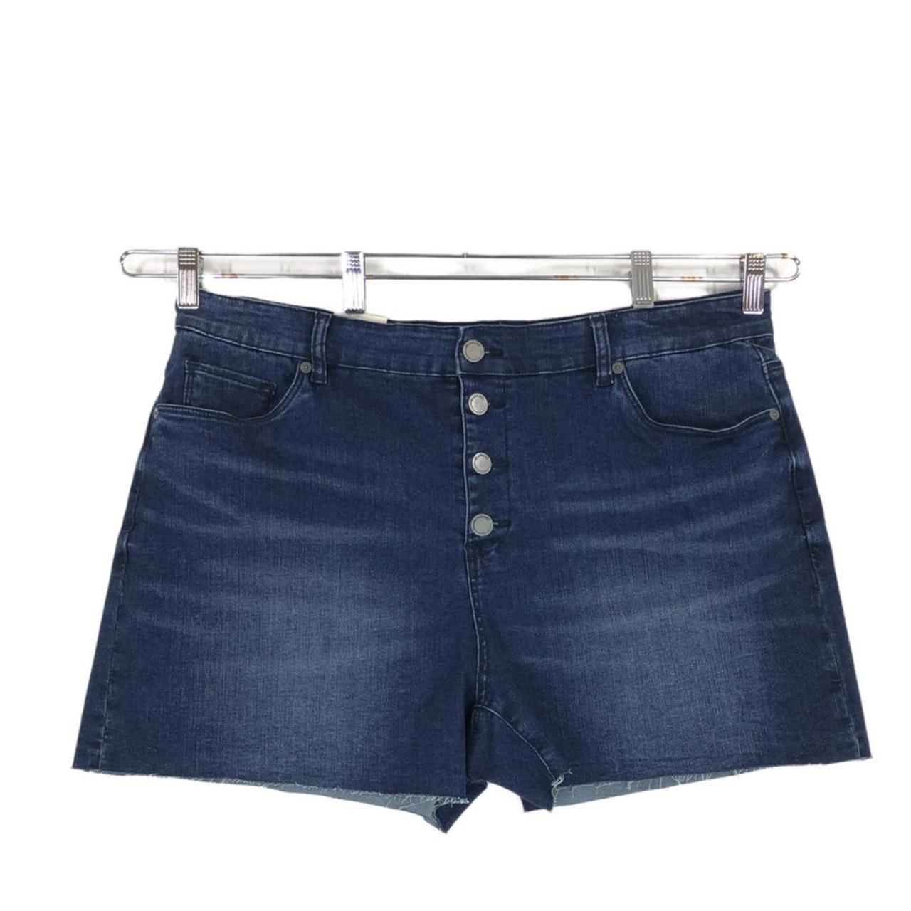 NWT 🤍 Blank NYC Womens size 30 shorts blue denim... Depop