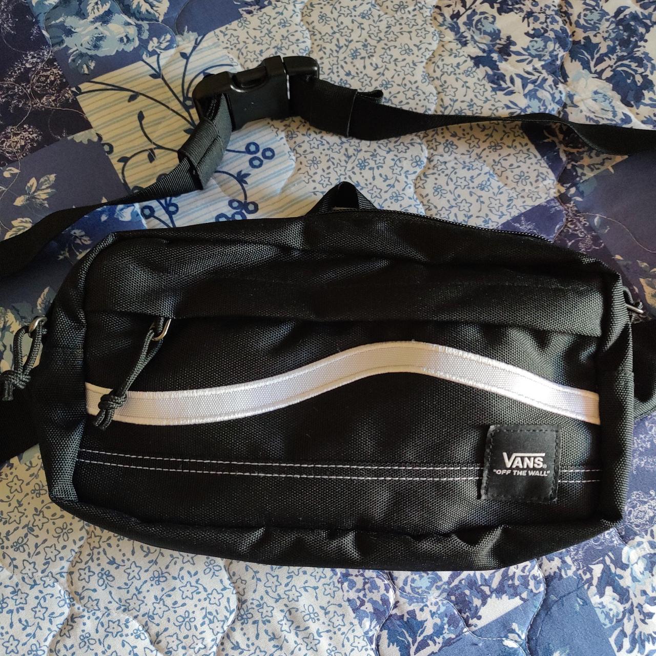 Black and white vans fanny pack online