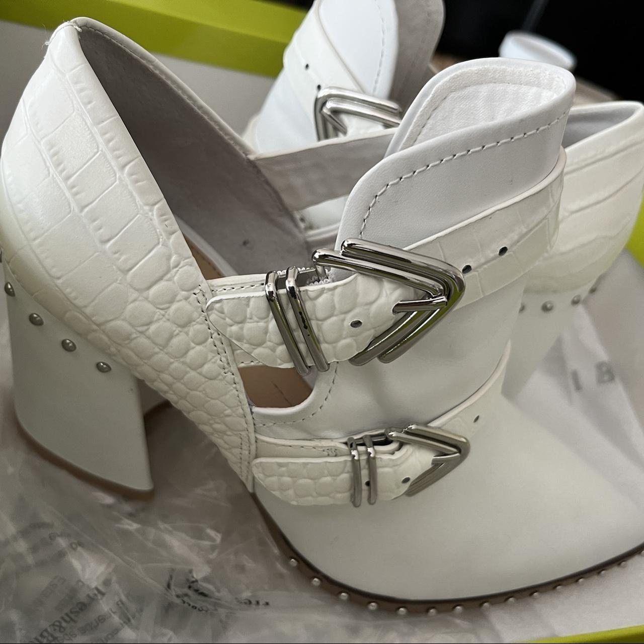 Gianni bini 2024 white booties