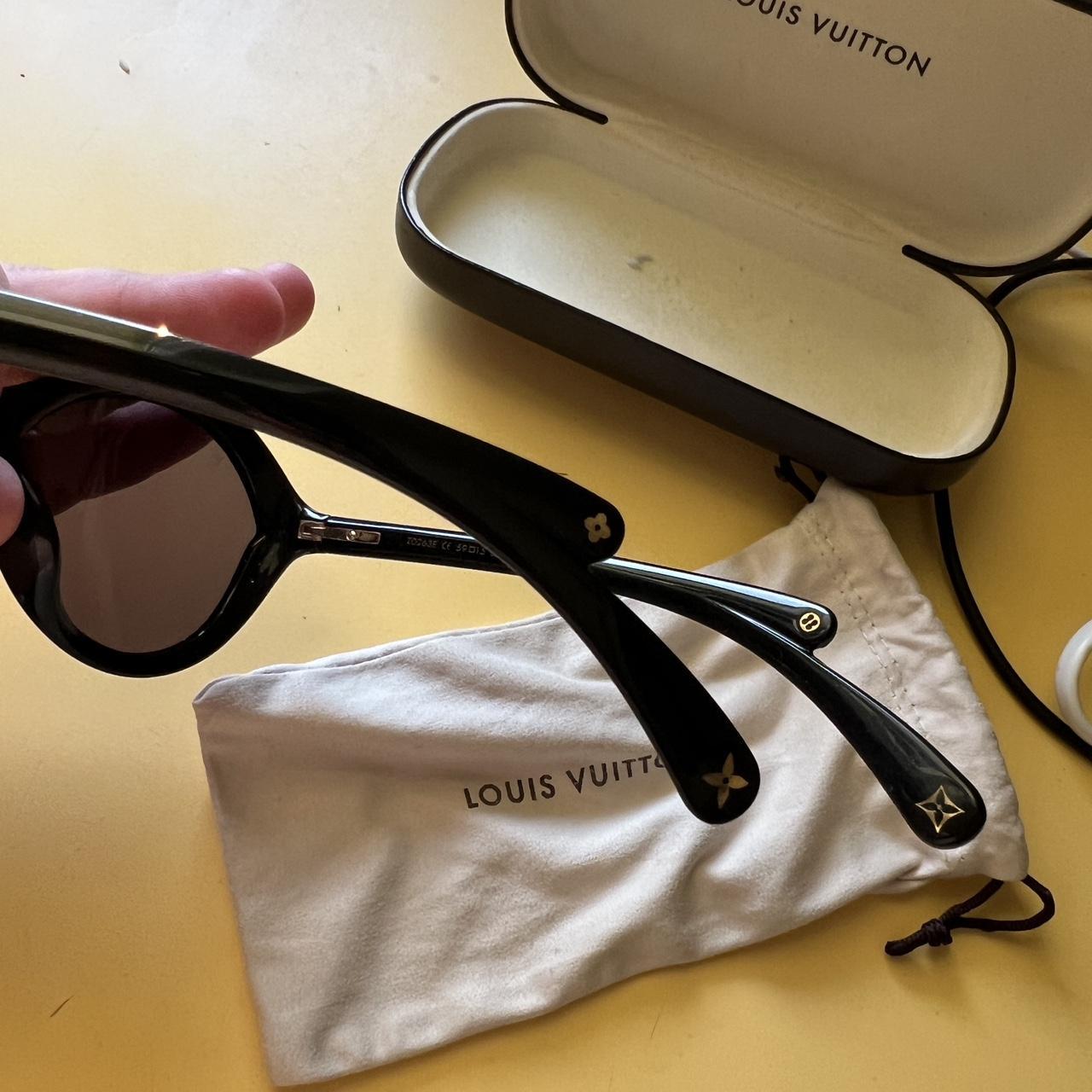 Louis Vuitton Pouch Sunglasses for Women