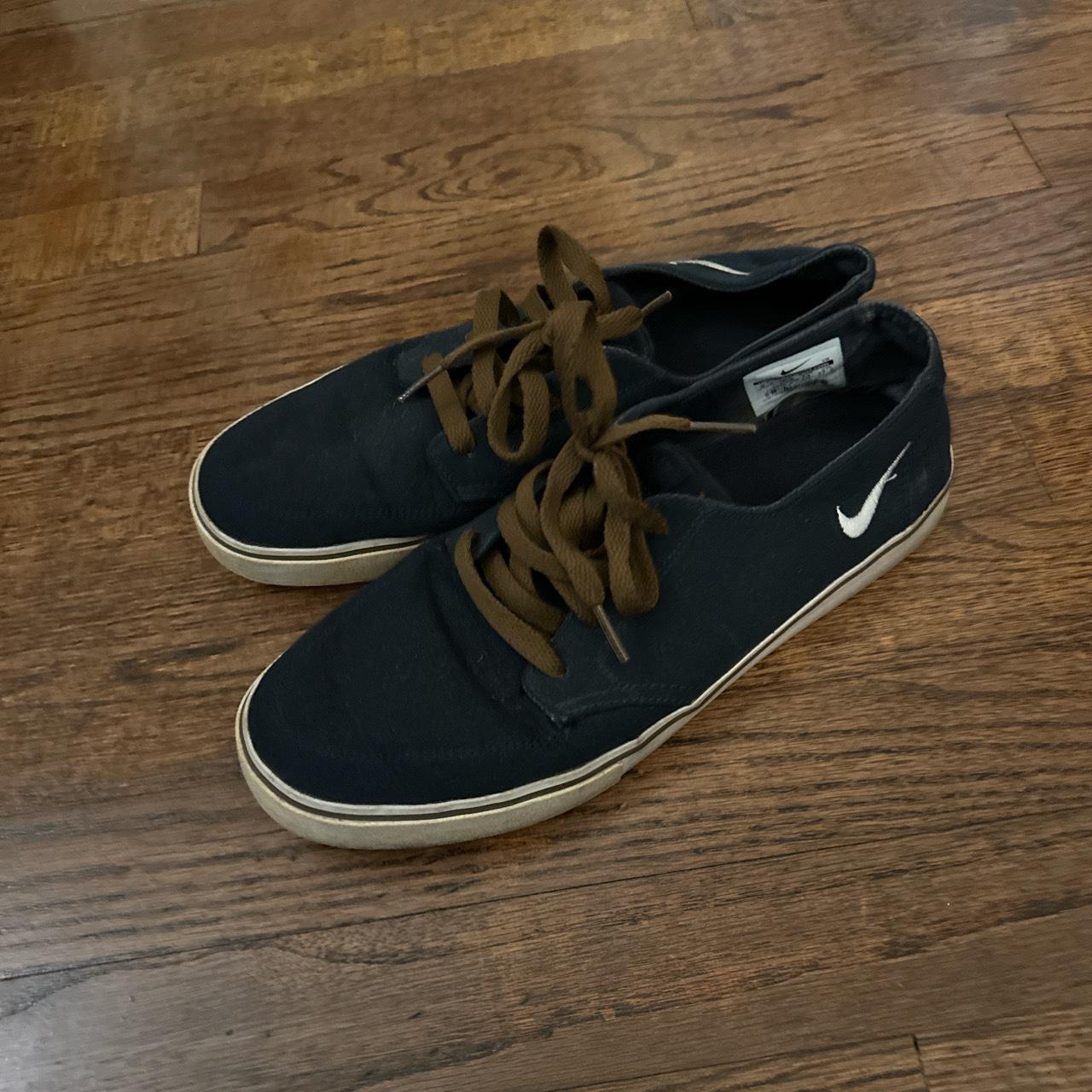 retro nike skate shoes