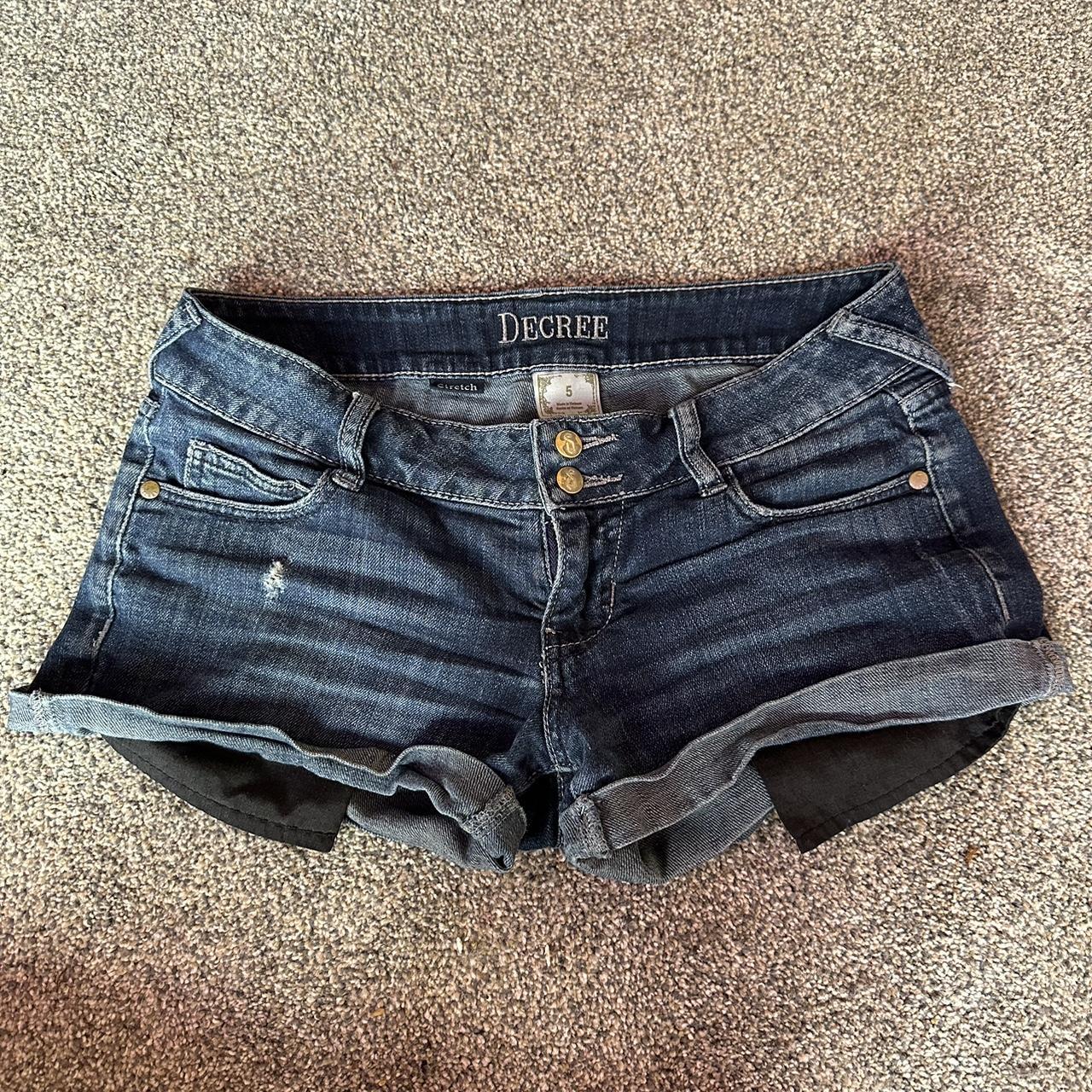 Shorts with clearance pockets out