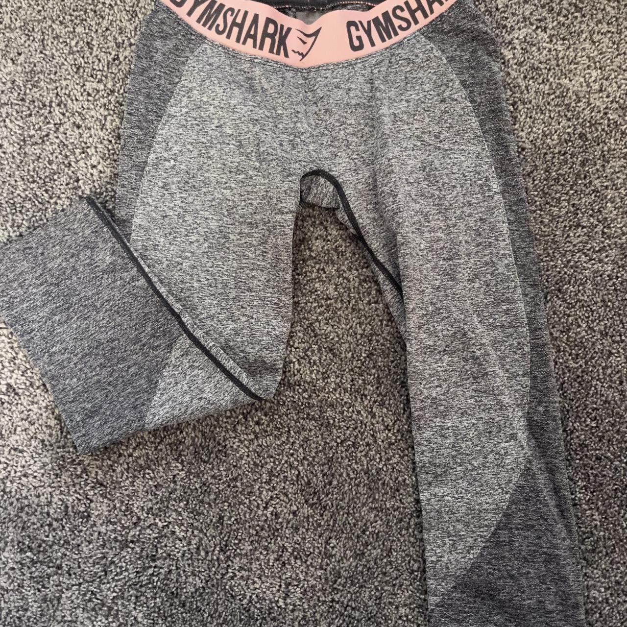 Damaged gym shark leggings they are brand new but - Depop