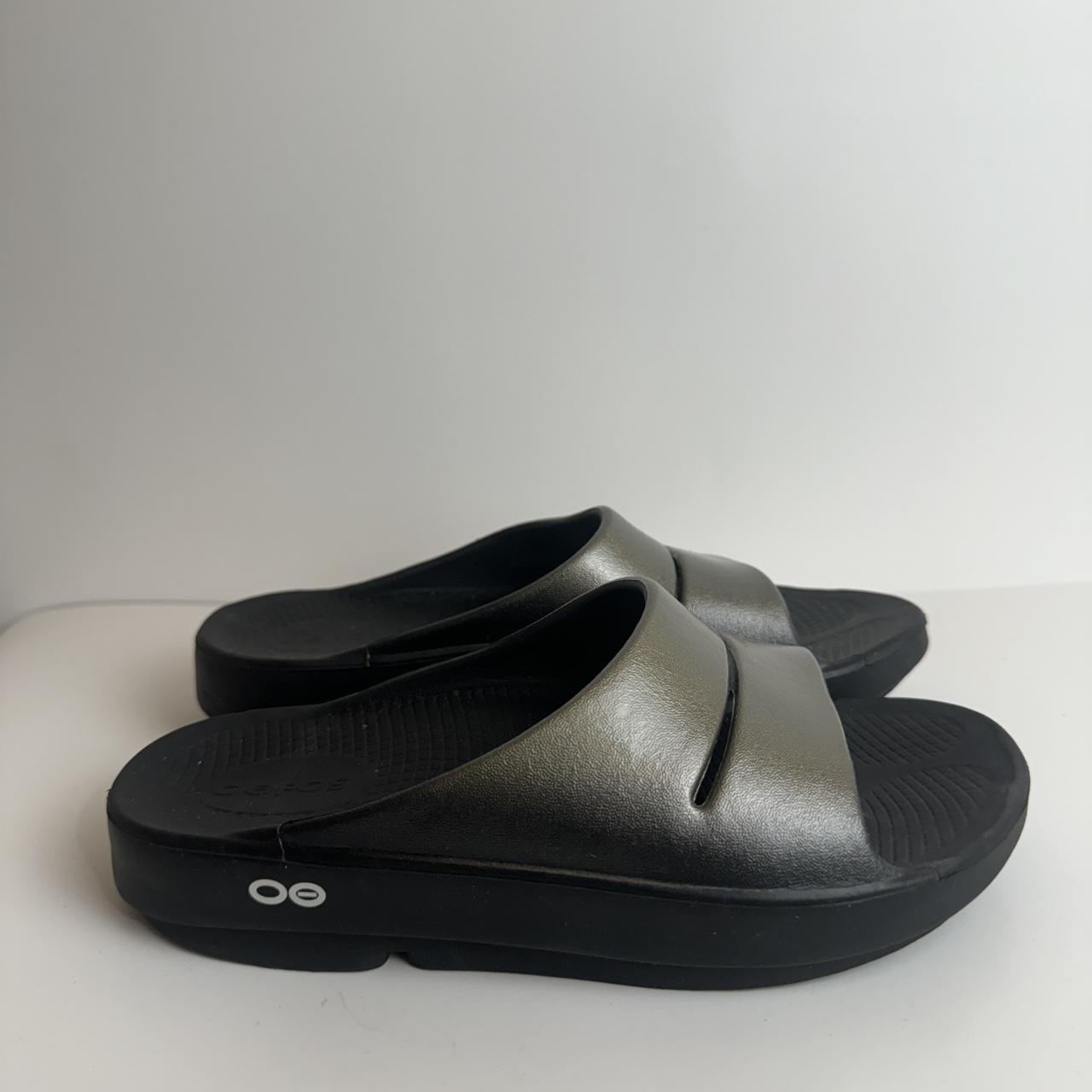 Oofos Women's Ooahh Luxe Recovery US 6 Black Slide... - Depop