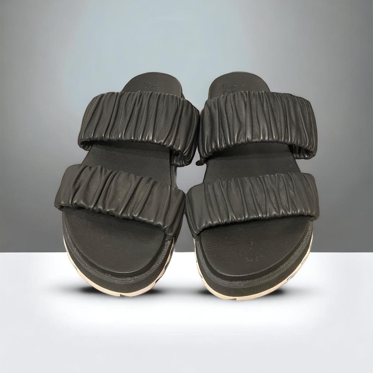 sorel sandals