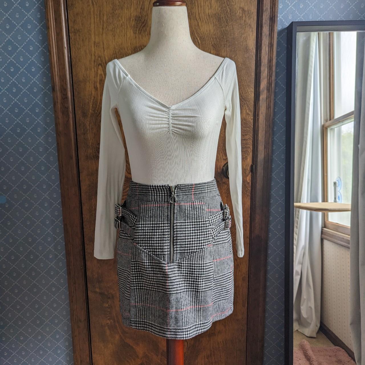 Topshop plaid skirt w front zipper and side buckle