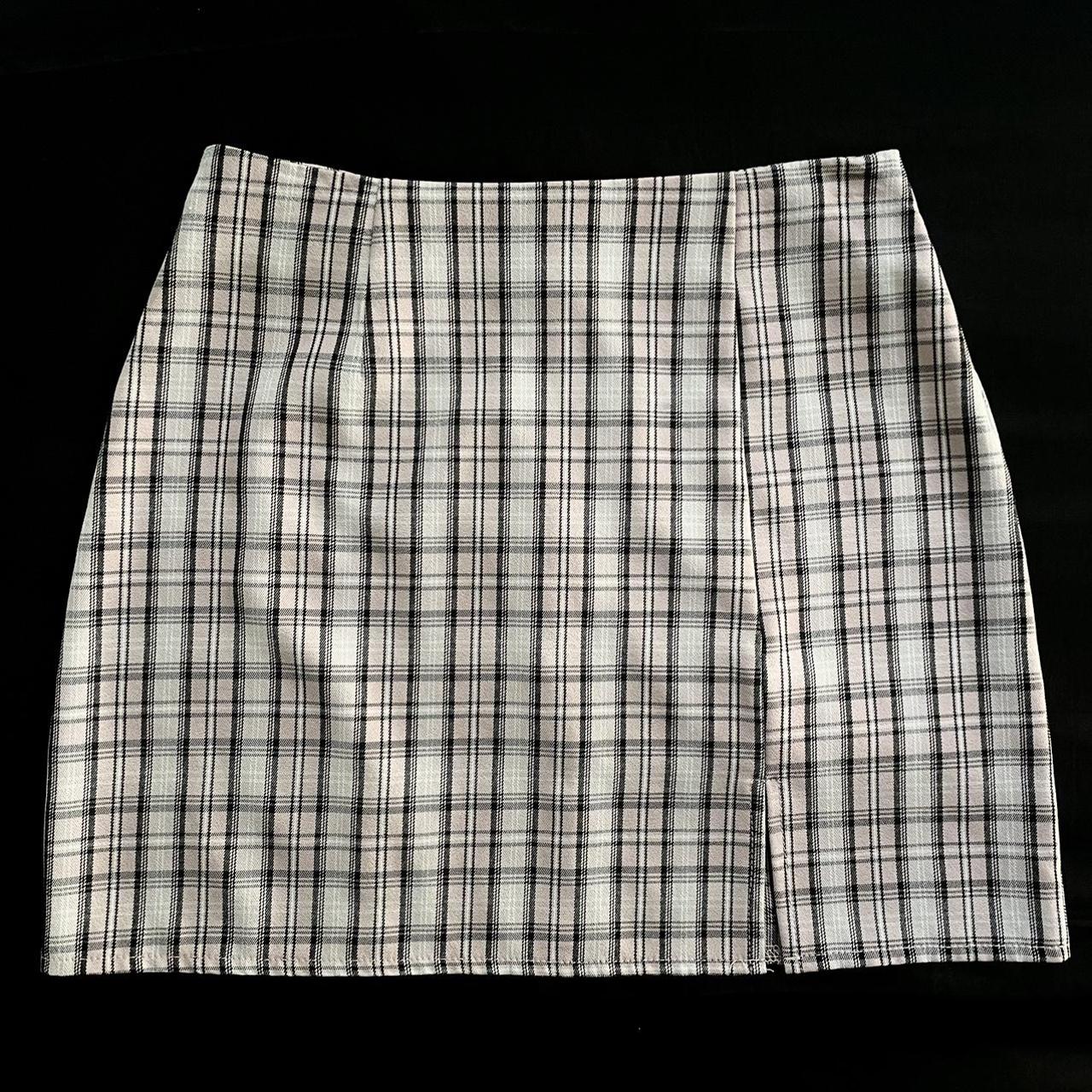 Y2K light pink white black plaid skirt clueless