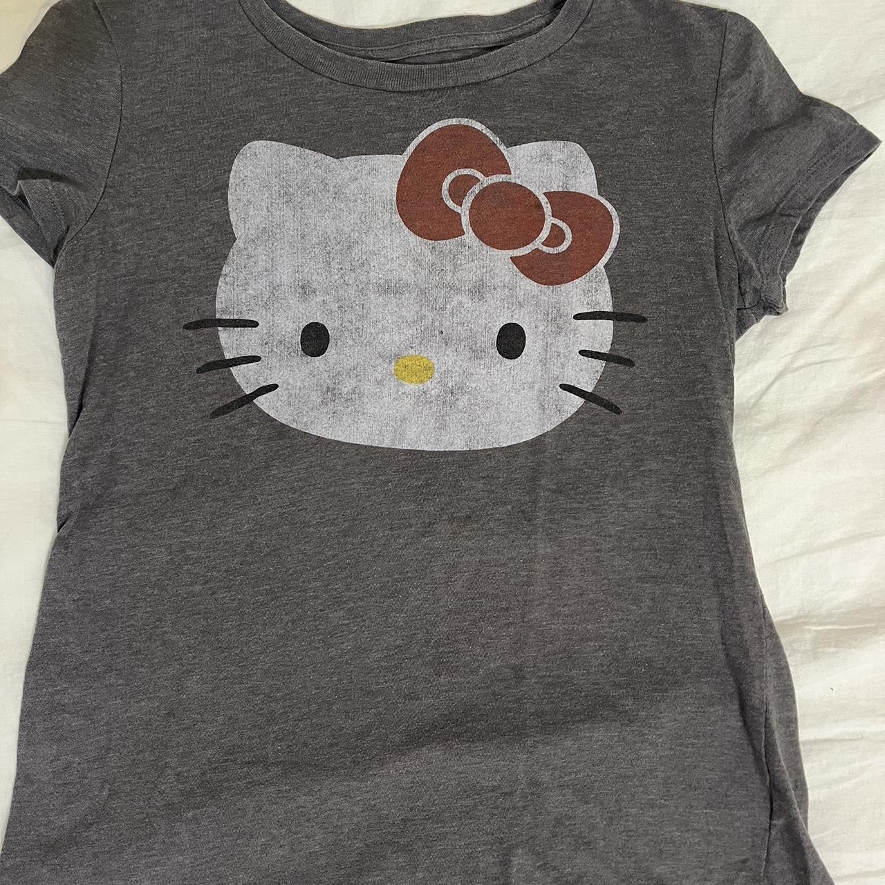 Hello Kitty Women's T-shirt | Depop