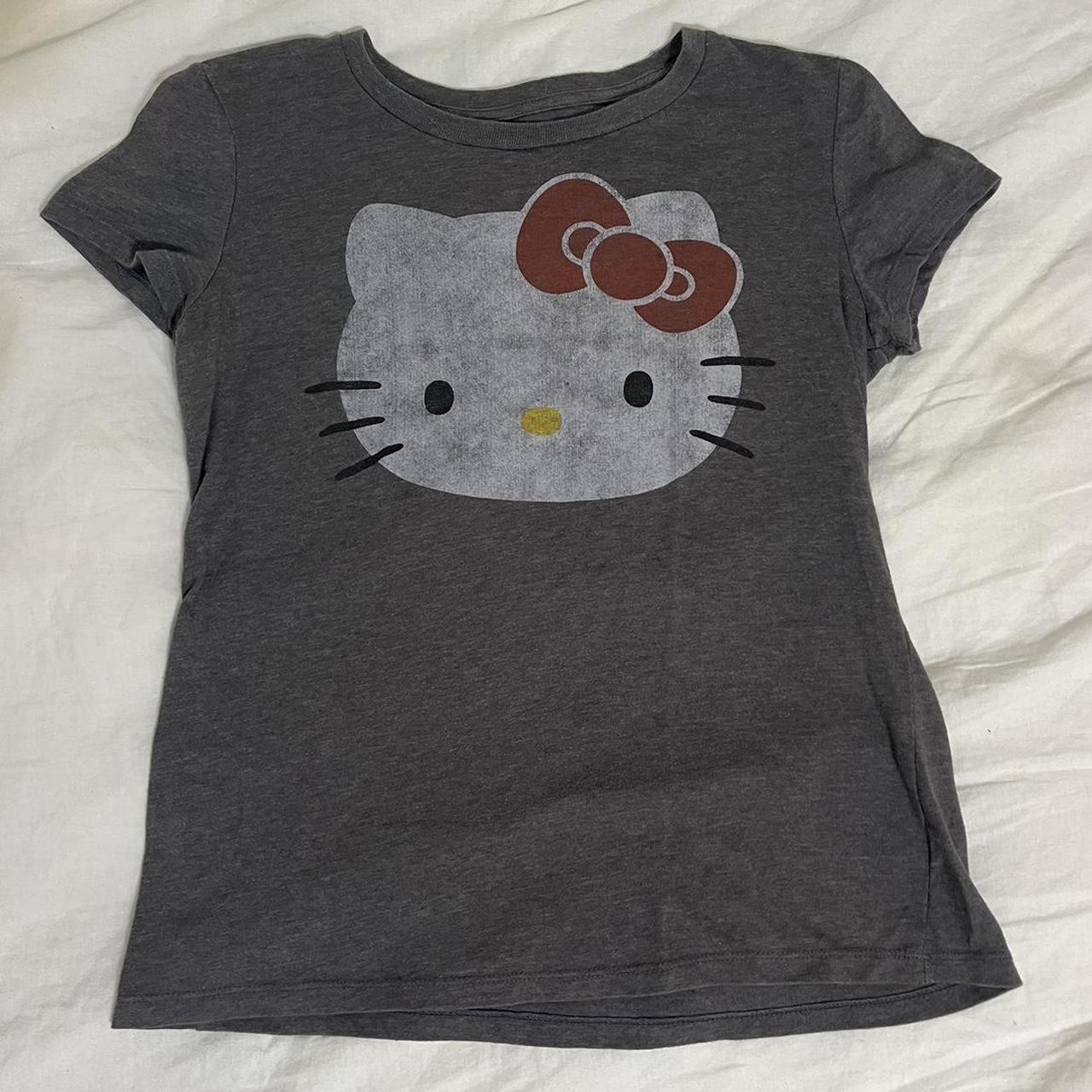 Hello Kitty Women's T-shirt | Depop