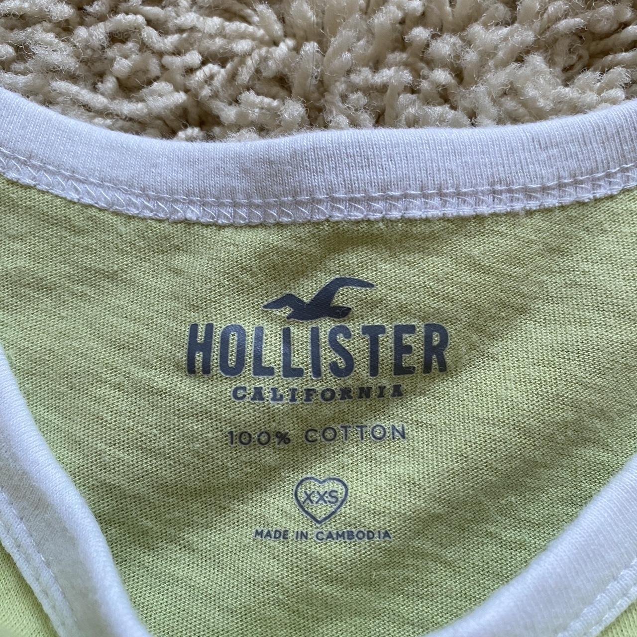 💓 🫧 Hollister Co. Cropped Baby Tee 💌 size XXS 🪩 in... Depop