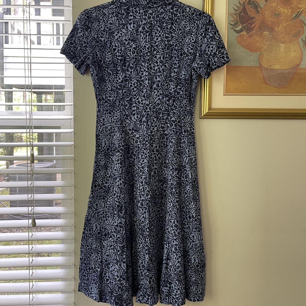 Liz Claiborne Women's Navy and Black Dress | Depop