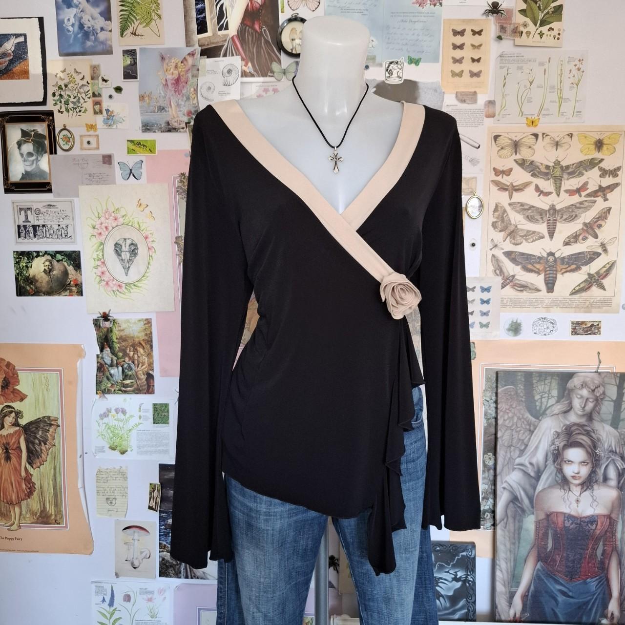 item listed by ontheedgewears