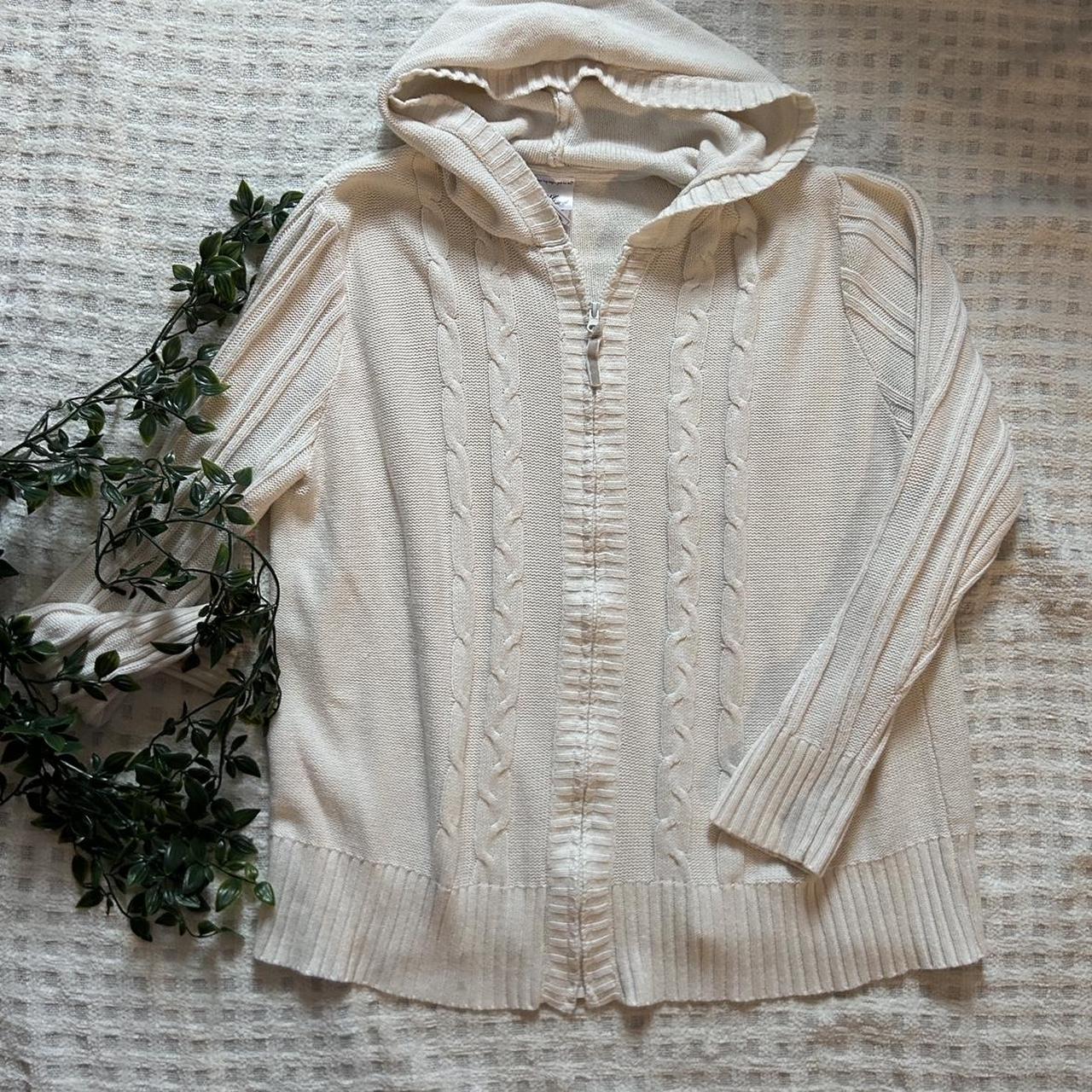 item listed by livsclothes286