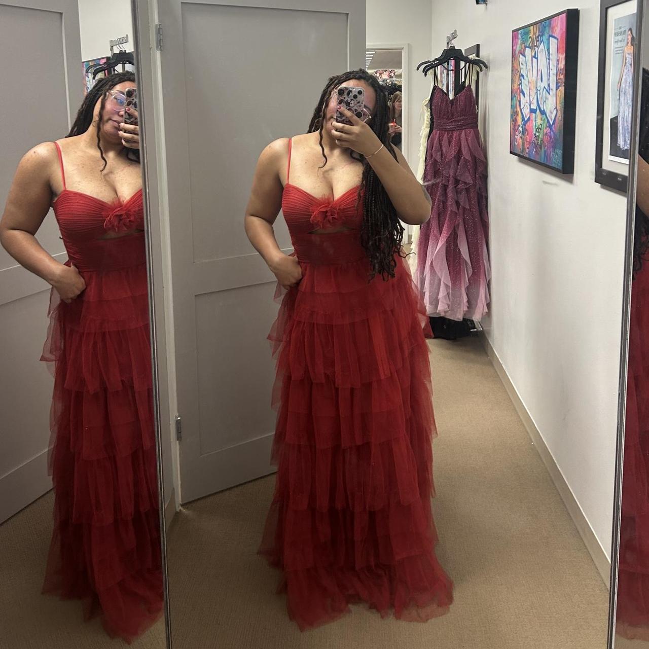 item listed by livsclothes286