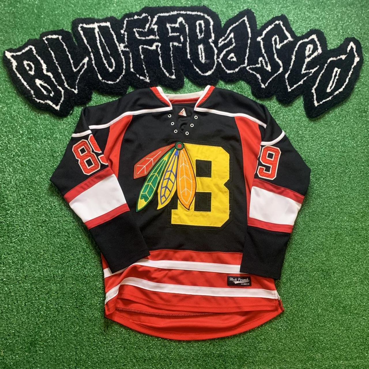 Vintage Chicago Blackhawks Hockey Jersey tears from - Depop