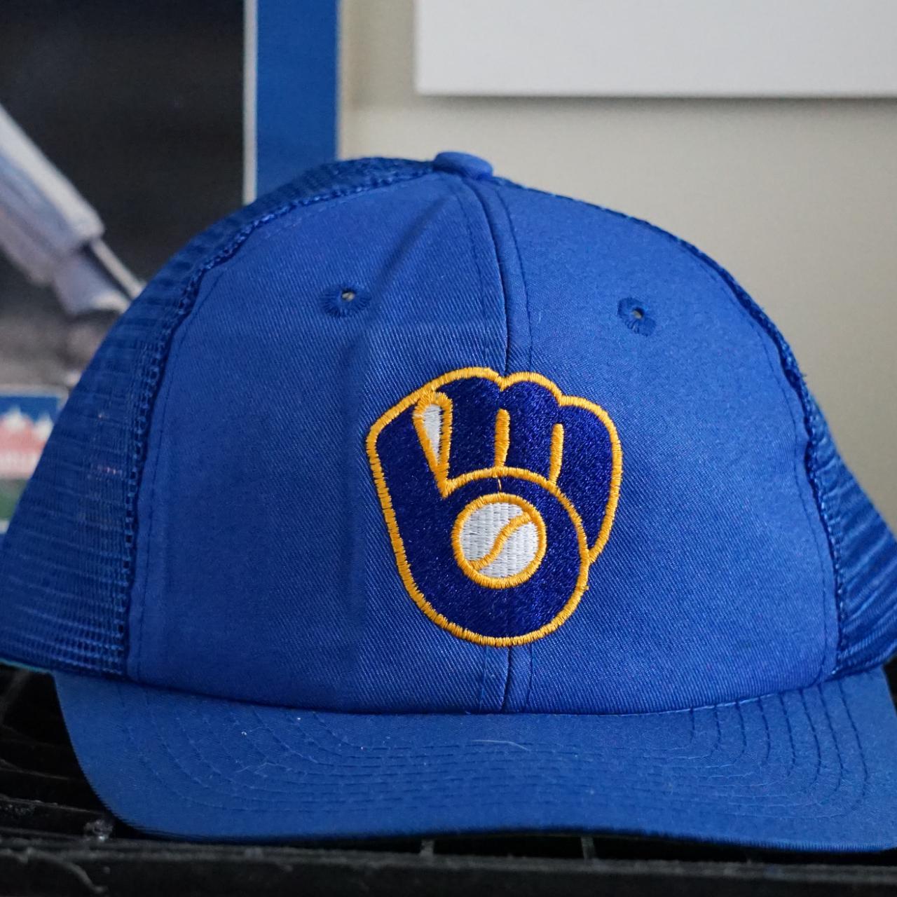 Milwaukee Brewers Vintage Snapback Trucker Hat