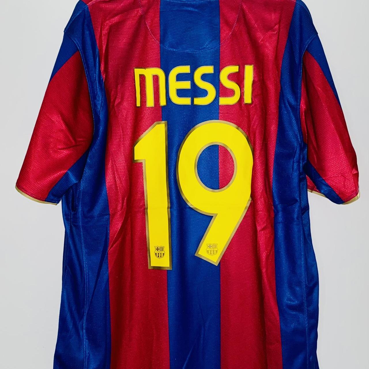 Messi Home Barcelona 07-08 classic Jersey • Size:... - Depop