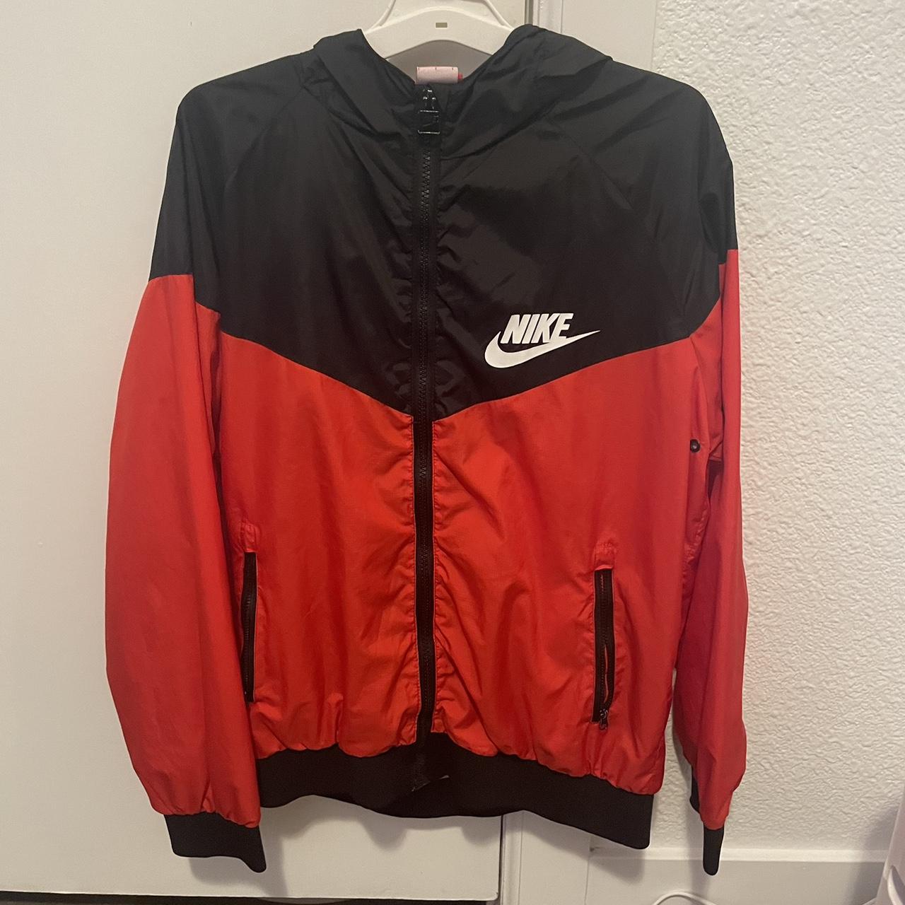 Nike windbreaker women red best sale