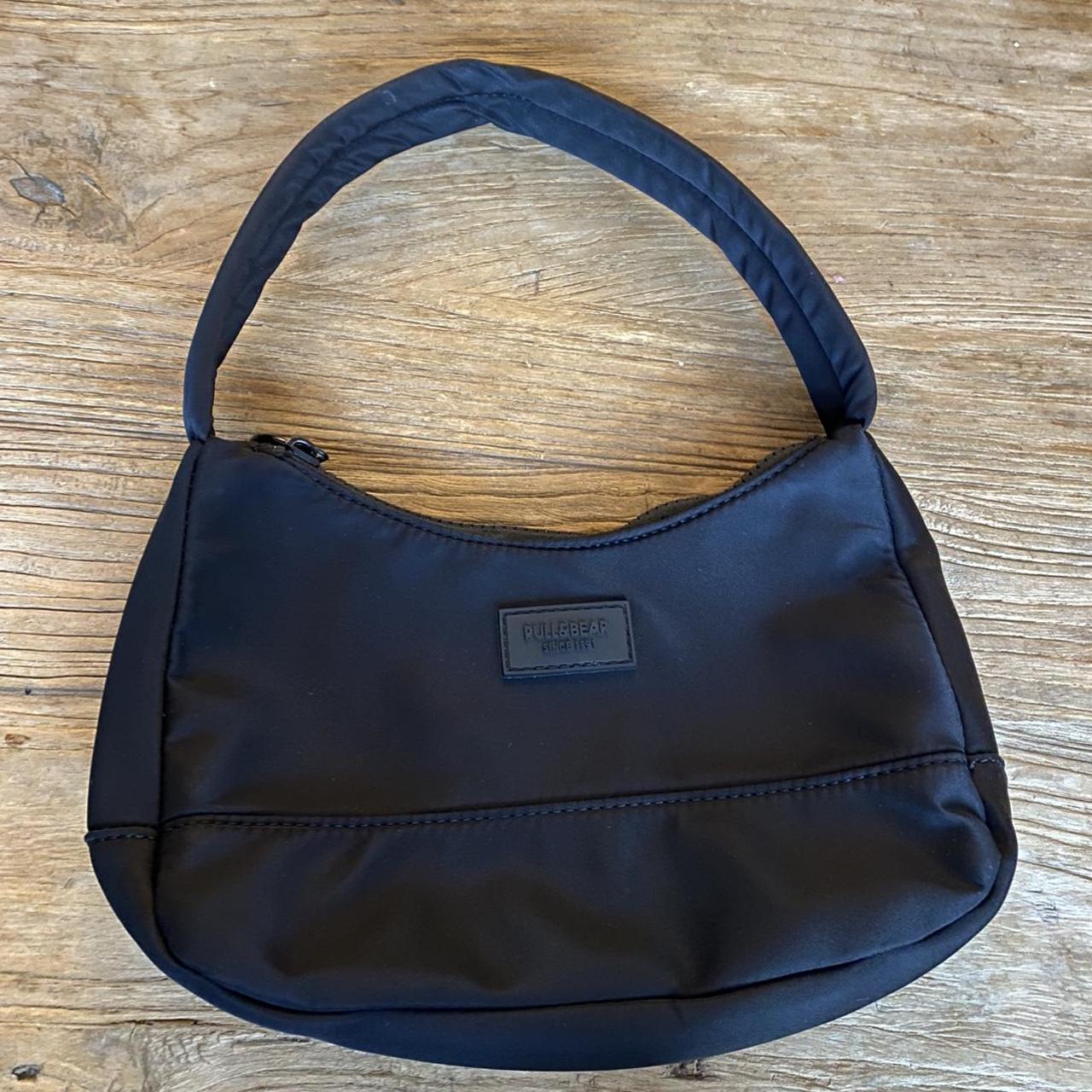 Black pull & bear handbag Barely used! - Depop