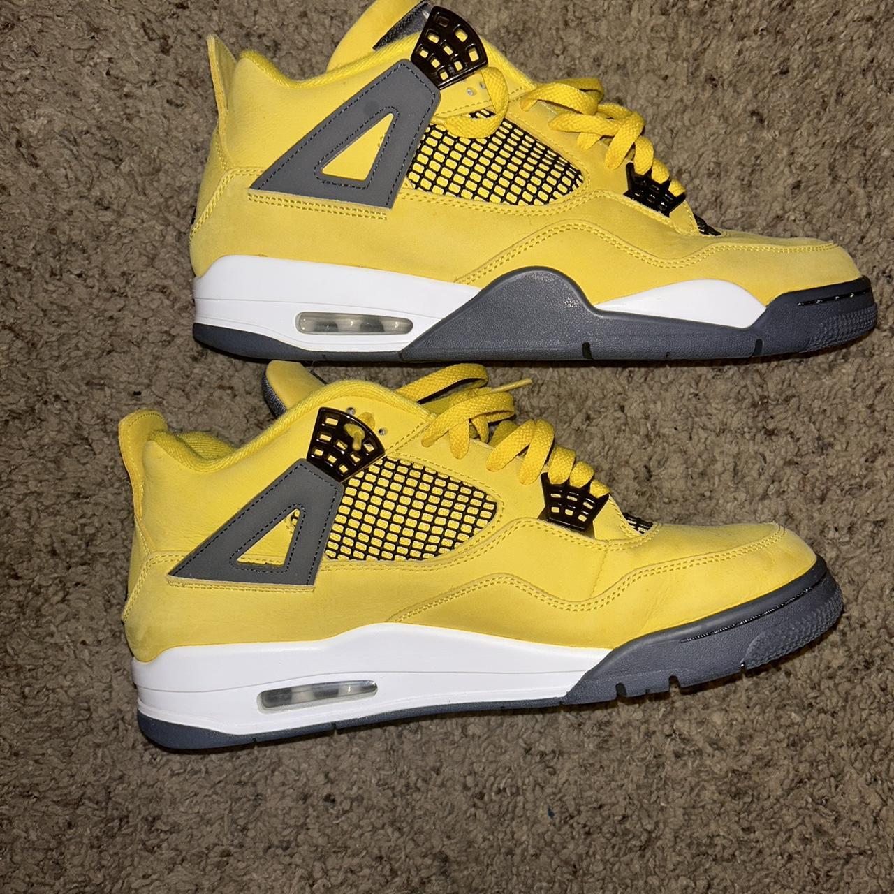 Jordan 4 lighting has box stain on toe - Depop