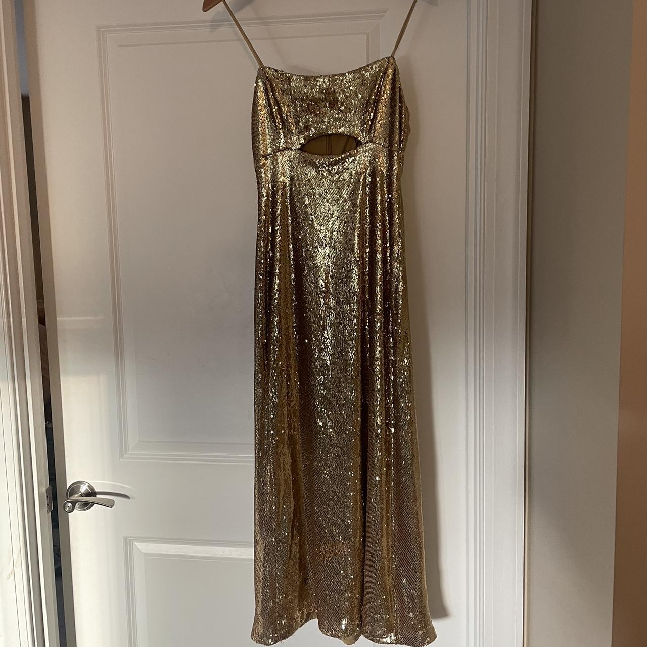 Beautiful gold sequin Halston dress. Worn once. ... - Depop