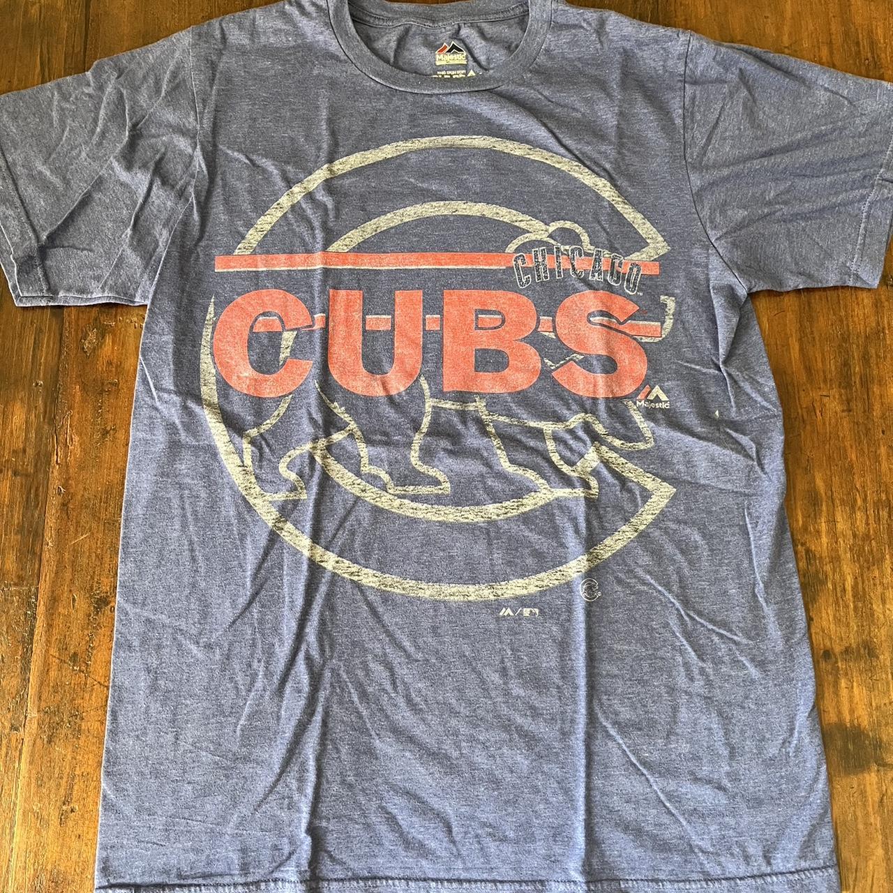 Majestic Chicago Cubs T-Shirt Size Large *MESSAGE - Depop