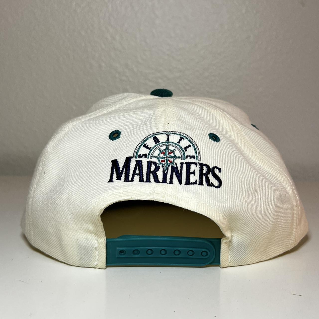 Vintage Seattle mariners snapback. This snaps new - Depop