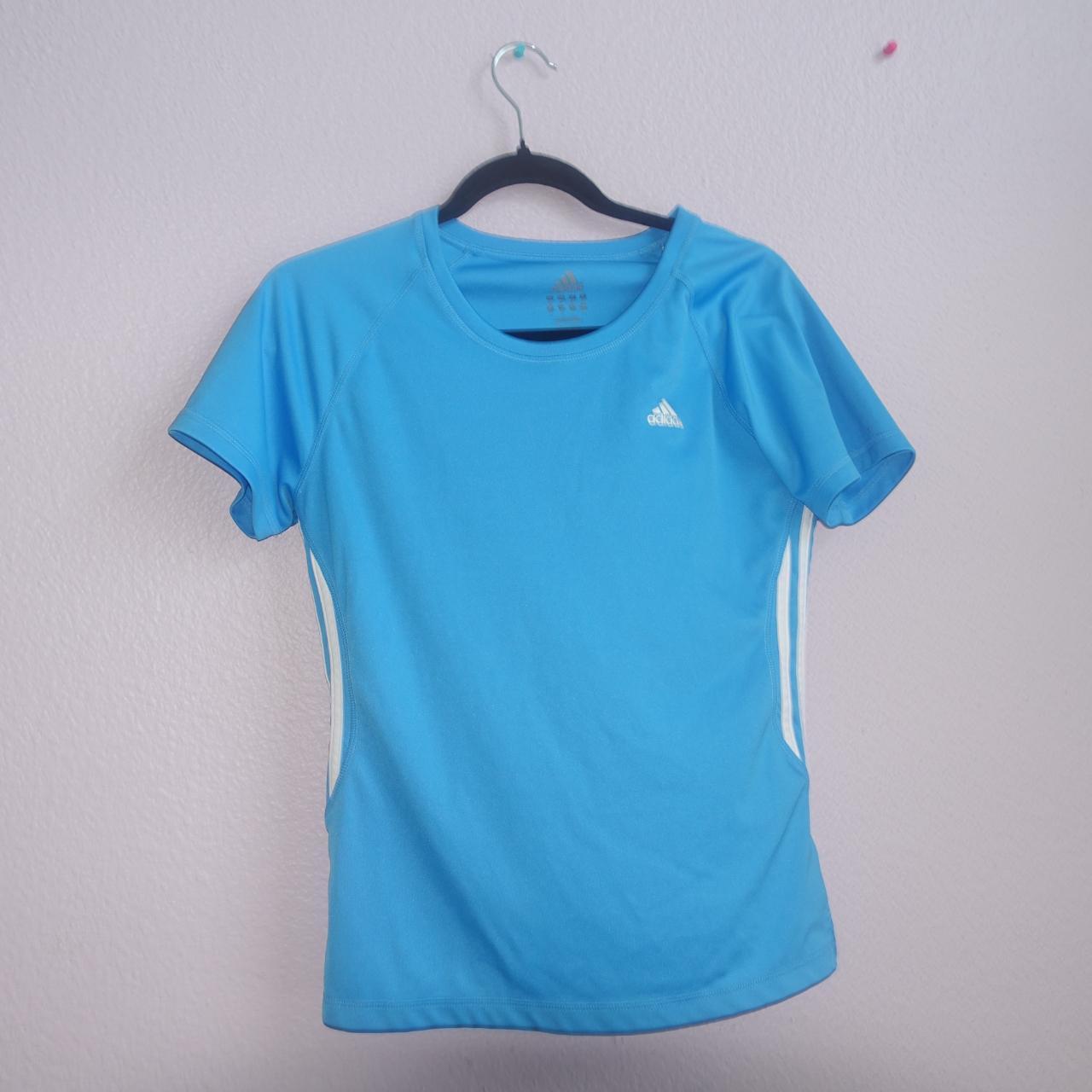 adorable bright blue adidas tshirt 🎀🌞🎽 VINTAGE... - Depop