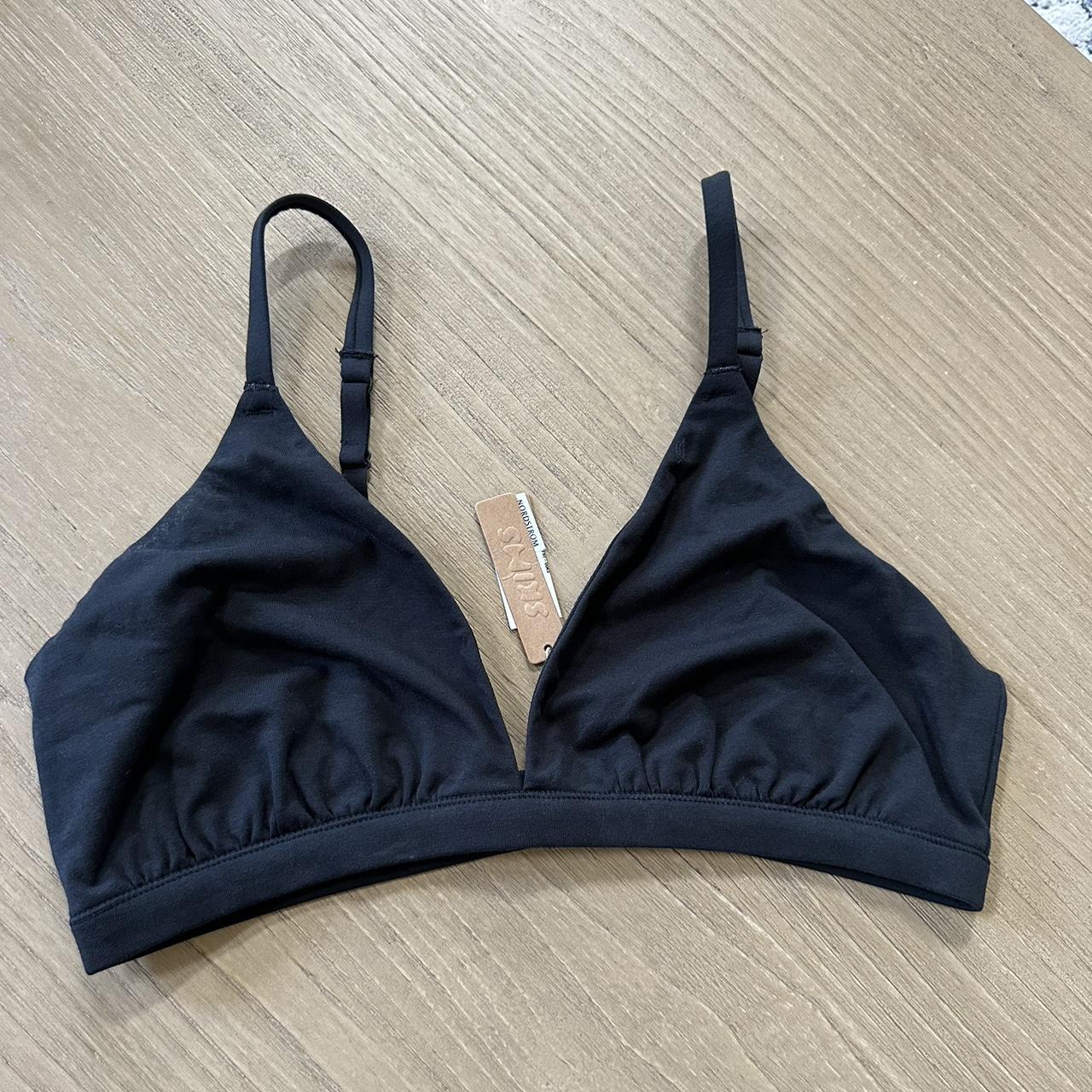 Skims bralette New with tags - Depop