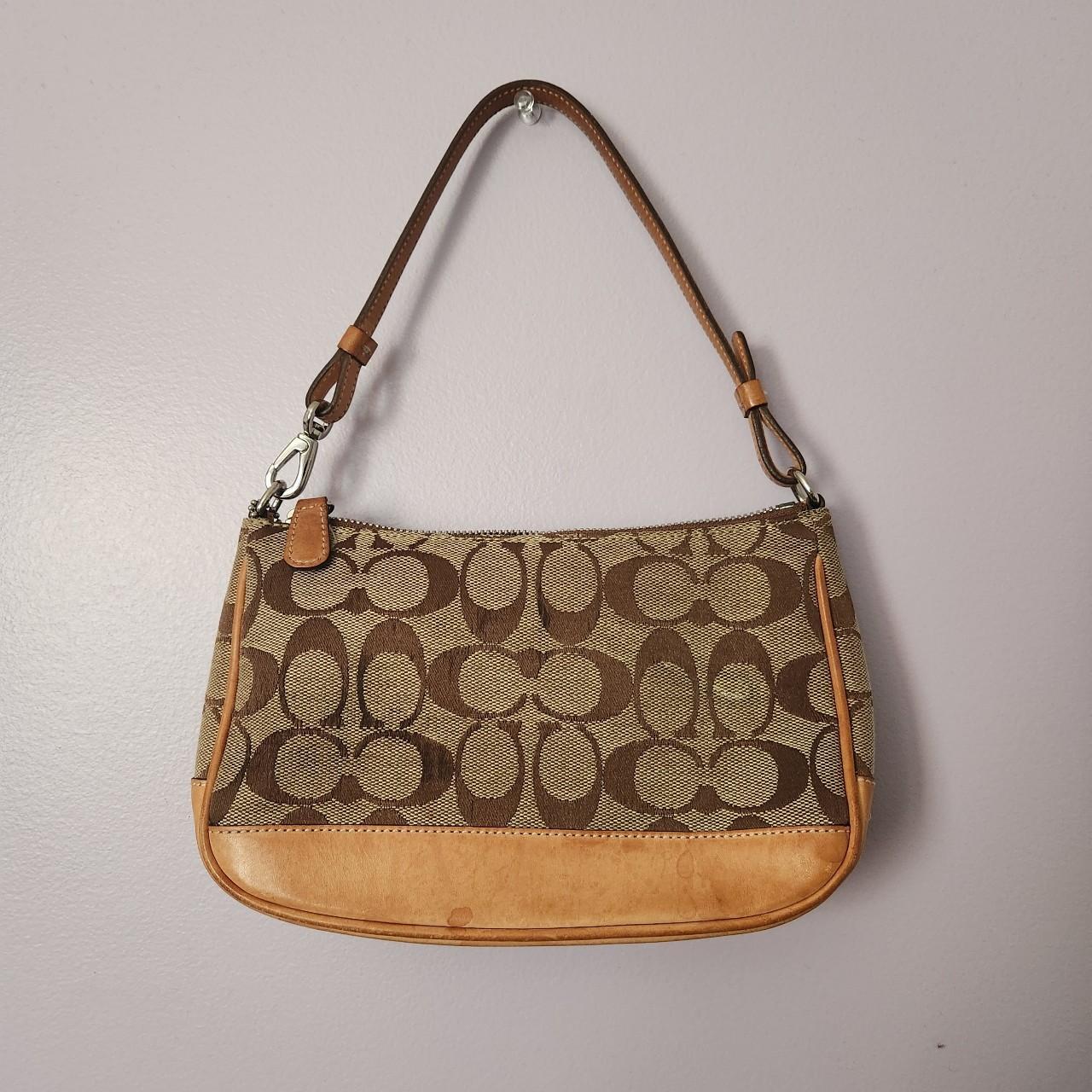 Excellent Condition store Coach Signature Purse