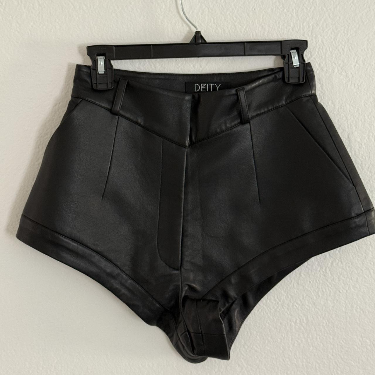 item listed by nicollettesabri