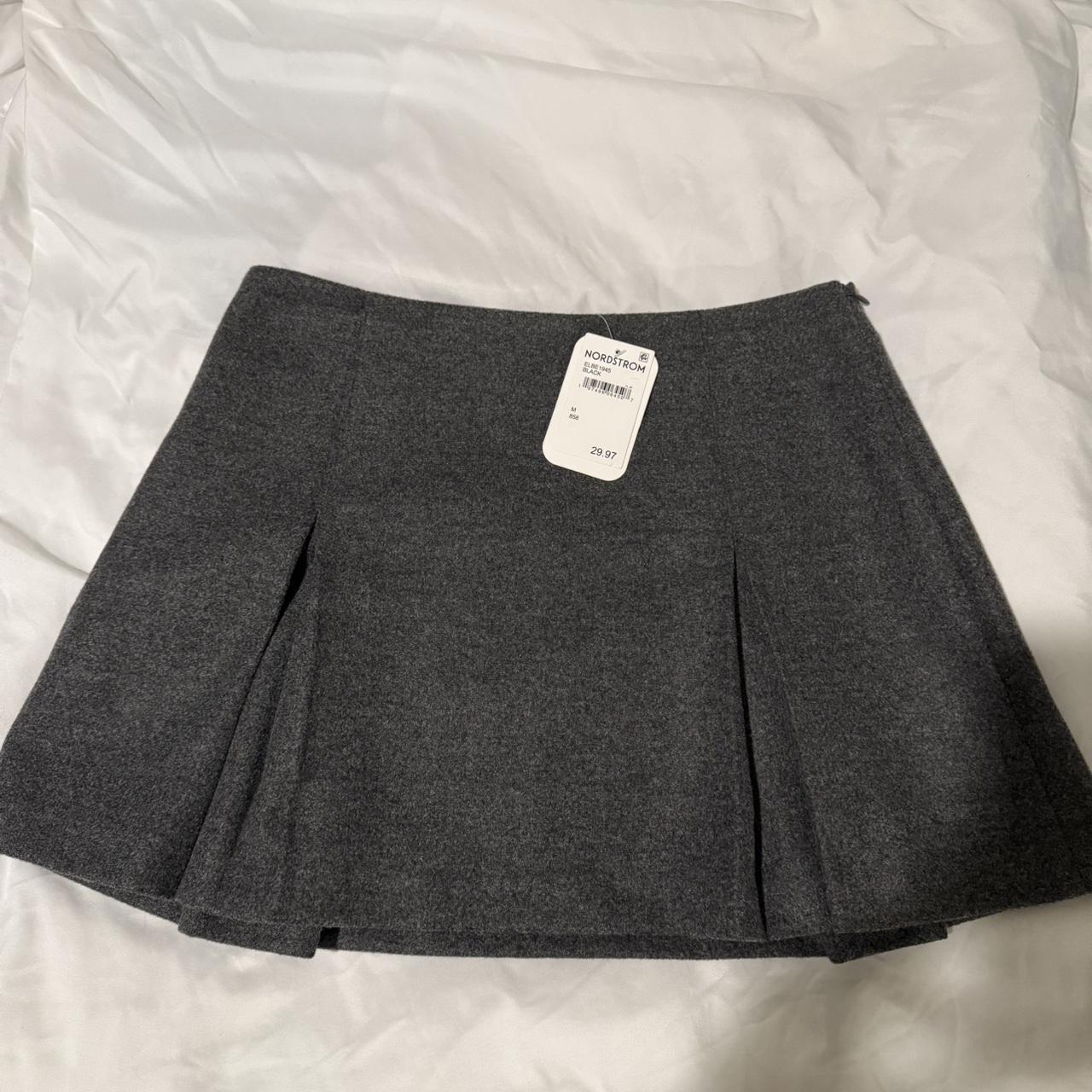 item listed by nicollettesabri