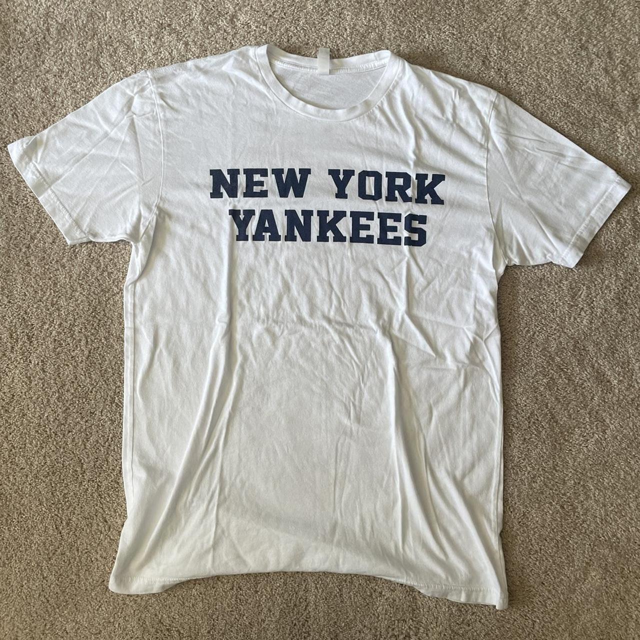 Medallion Vintage Yankees T Shirt