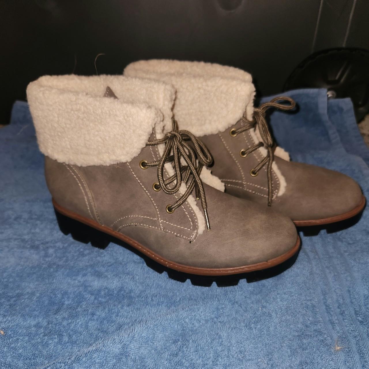 Cliffs by White Mountain Women's Grey Boots