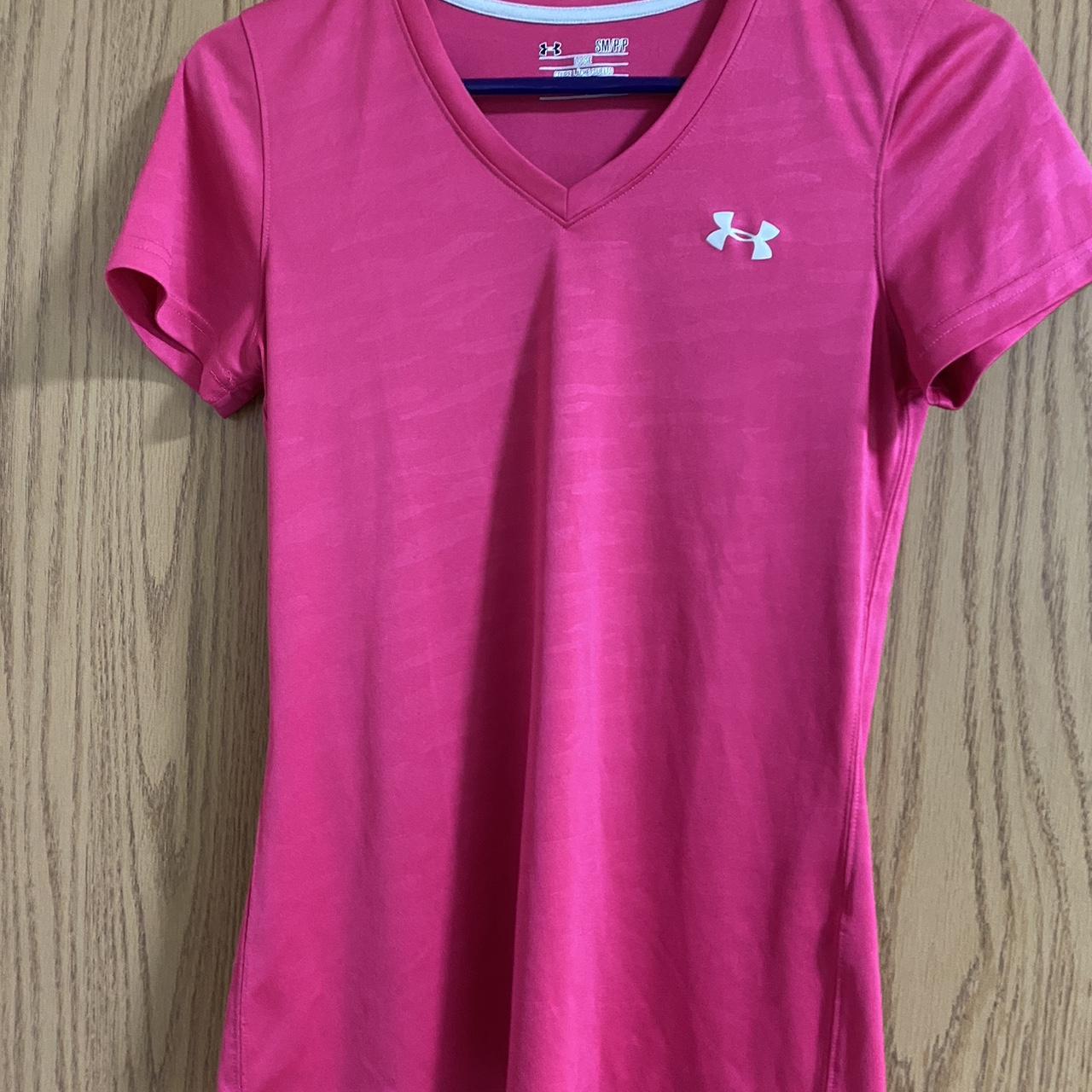 Under Armour Women’s Small Shirt - Depop