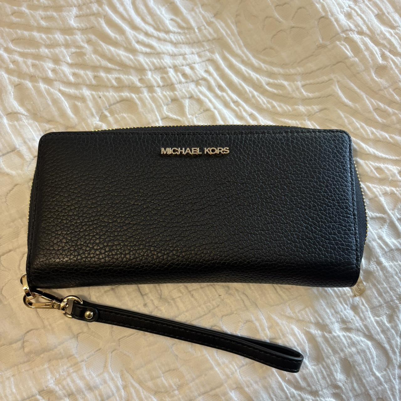 item listed by madiwya