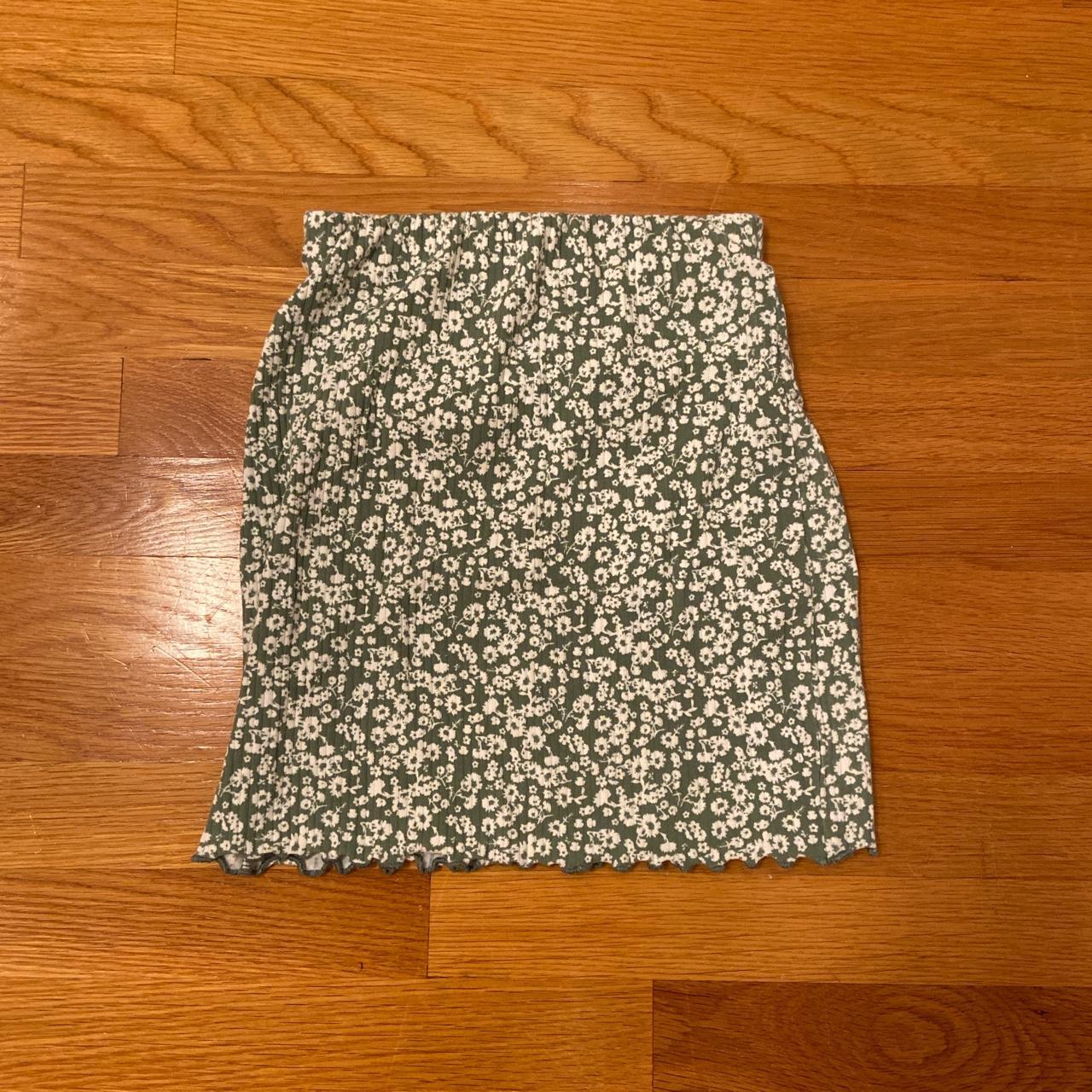 Live To Be Spoiled Women's Green and White Skirt