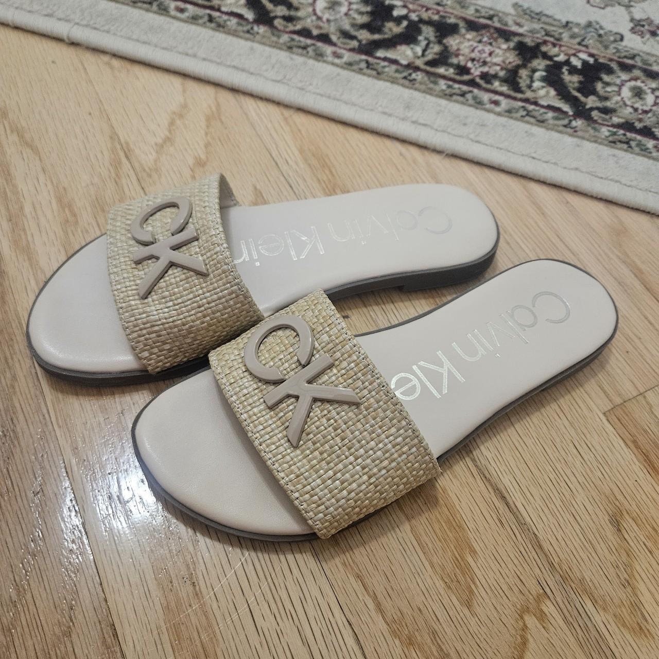 Flat sandals light cream Kelvin Klein casual but