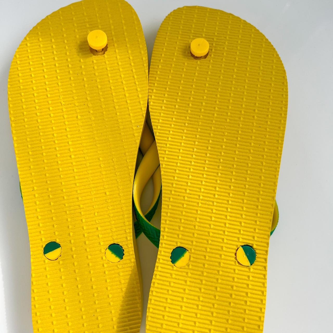 havaianas-men-s-flip-flops-size-9-10-brazil-number-depop