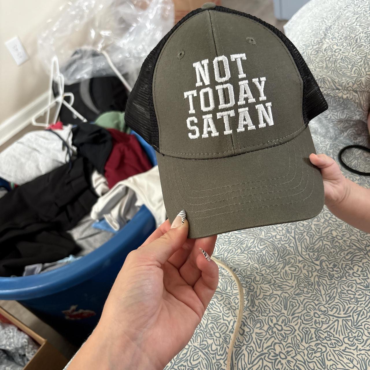 item listed by ashhhnislaaa