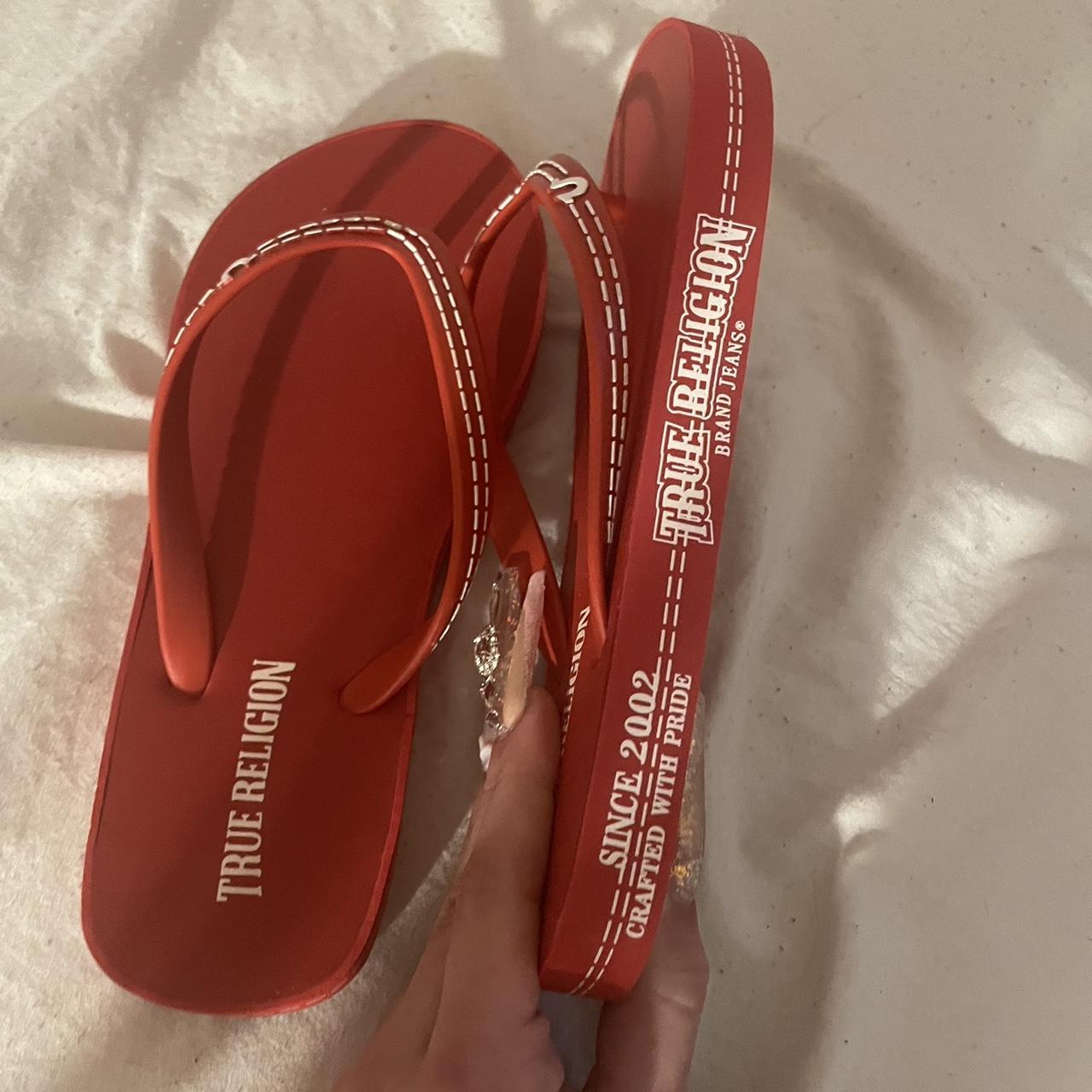 True religion 2024 flip flops