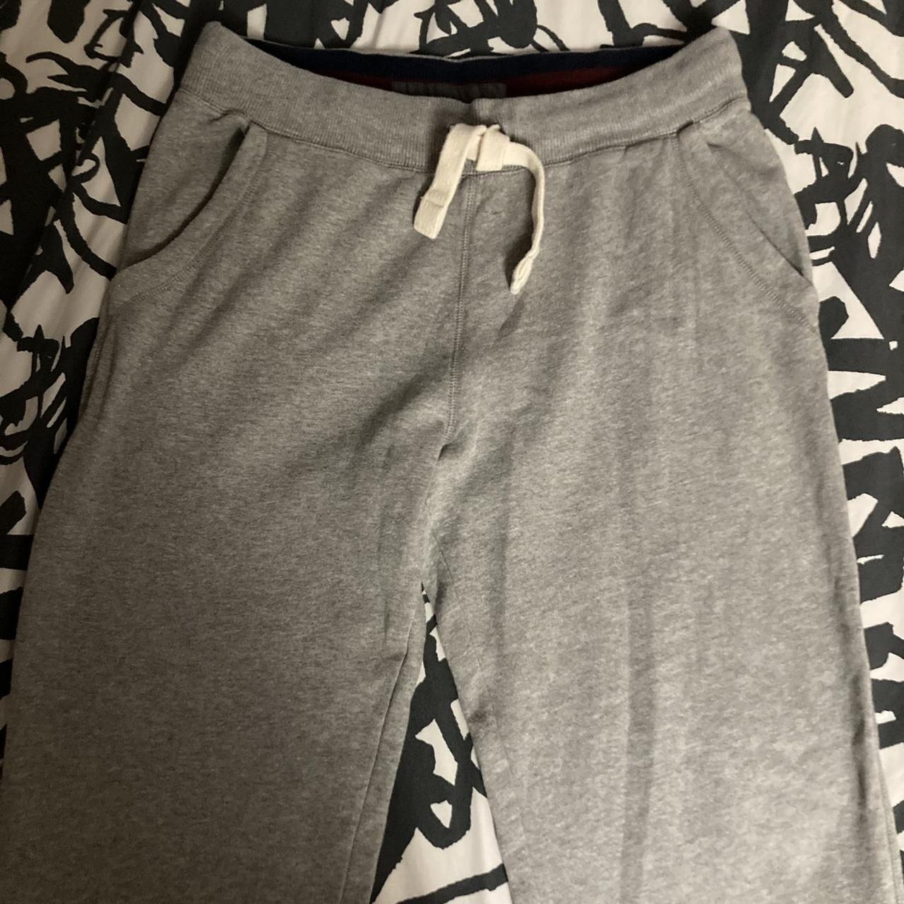 Dark grey old navy active sweatpants. Really comfy & - Depop