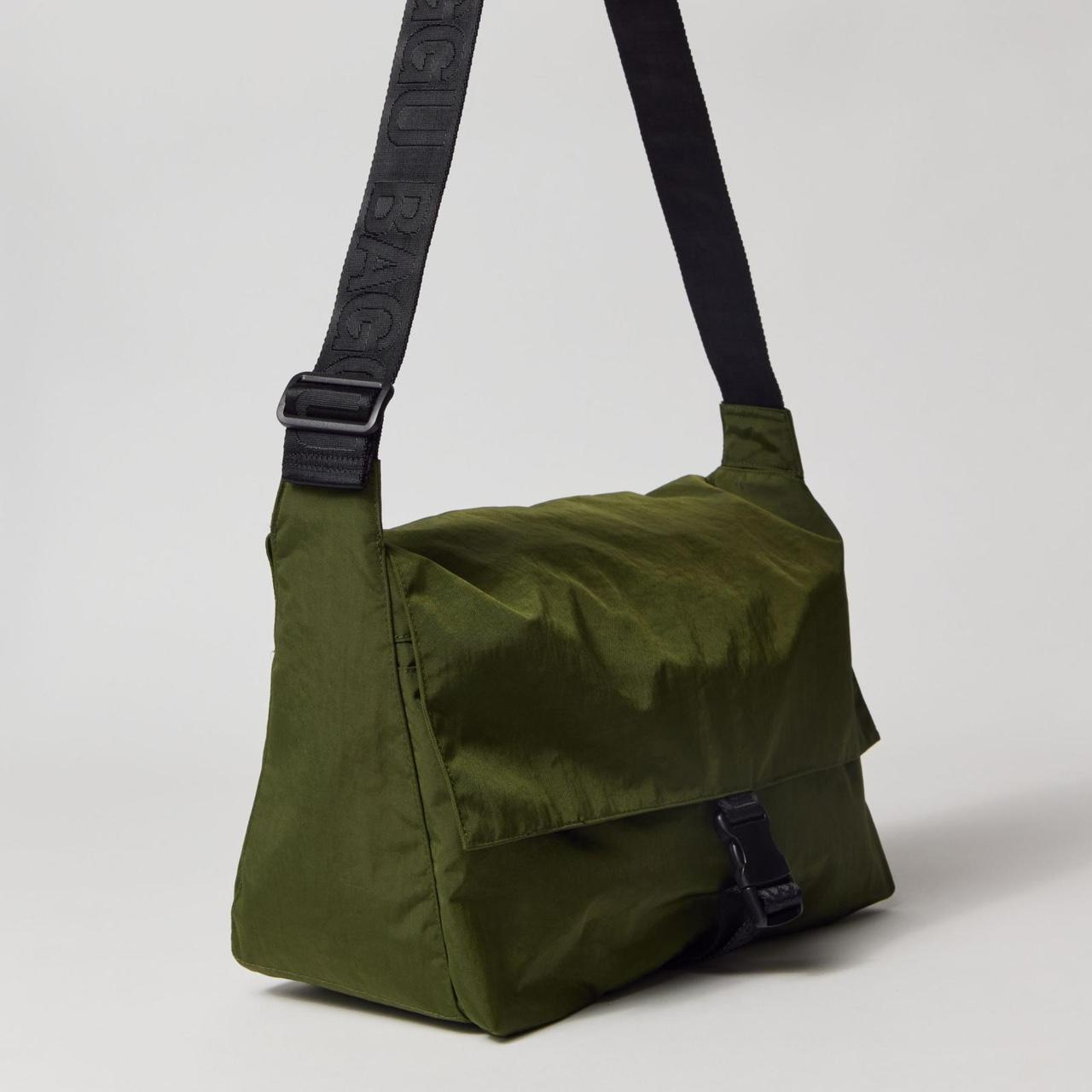 BAGGU Urban Outfitters Nylon Sport Messenger Bag New... Depop